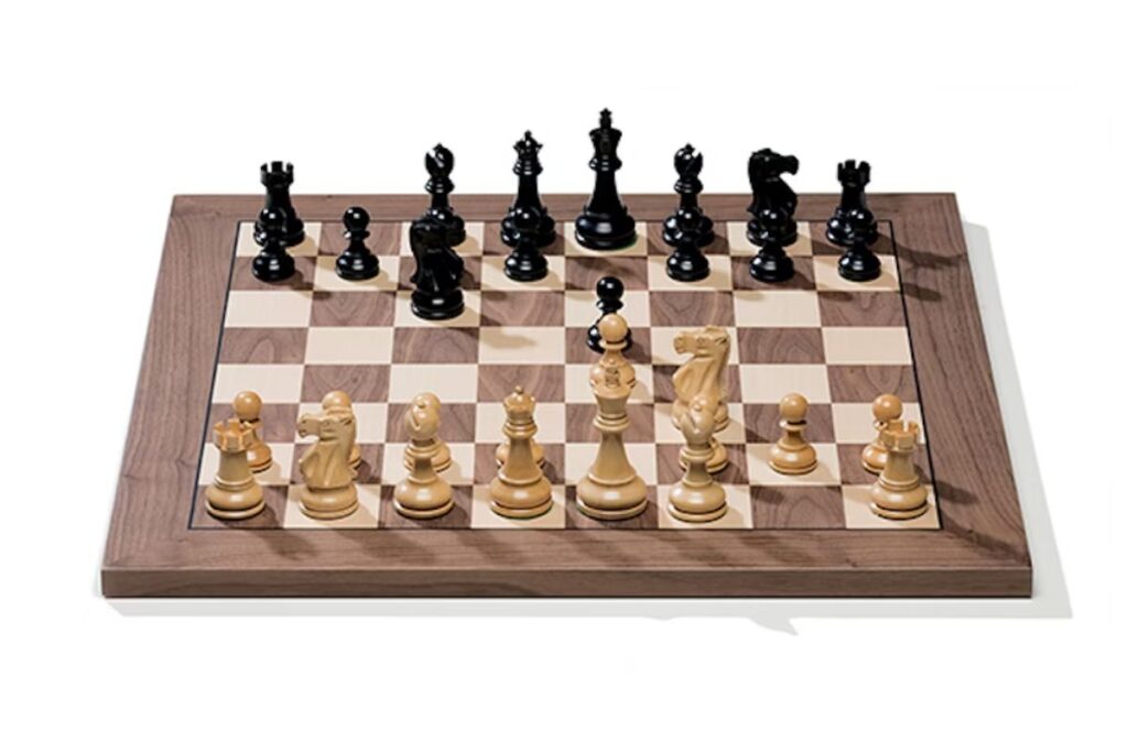 Top 5 Best Electronic Chess Boards Maroon Chess